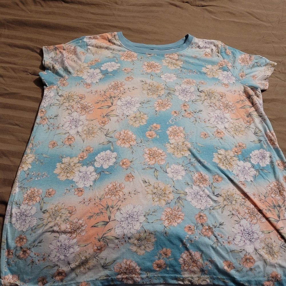 Torrid floral shirt size 2